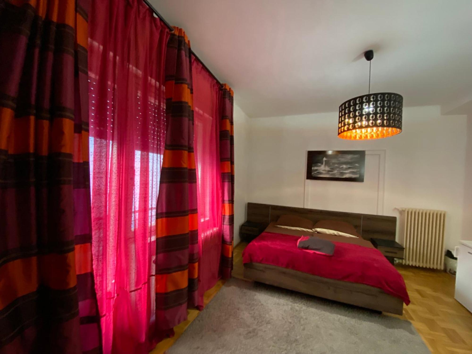 Holiday Apartments & Rooms Next Danube Promenade Budapeste Exterior foto